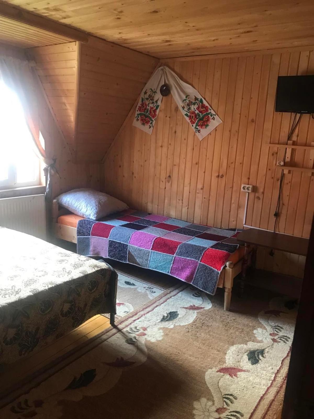 Hotel У Олега à Verkhne-Studenyy Extérieur photo
