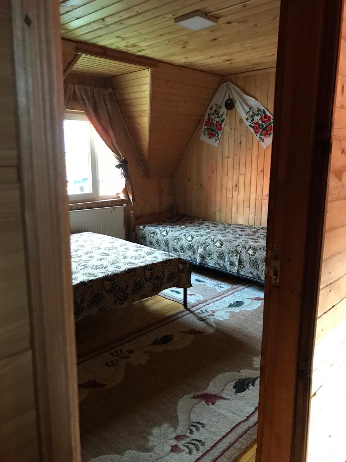 Hotel У Олега à Verkhne-Studenyy Extérieur photo
