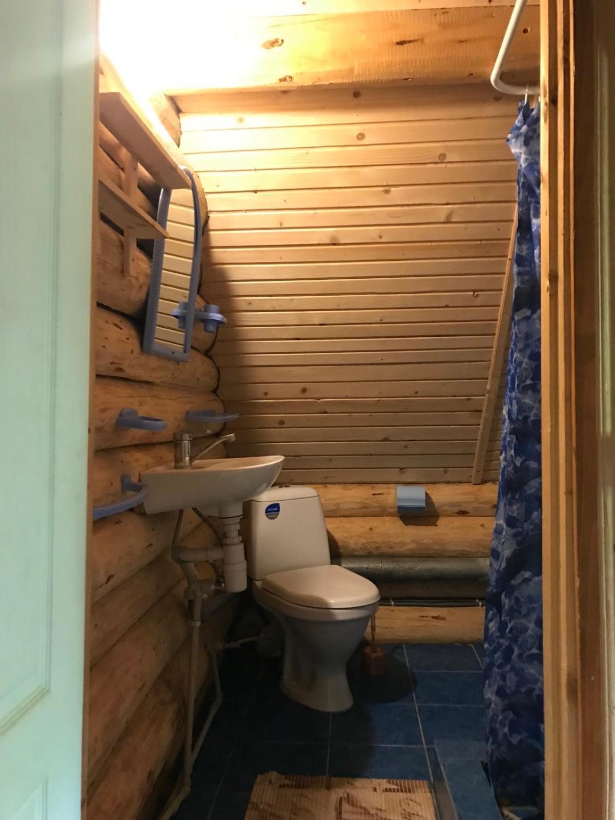 Hotel У Олега à Verkhne-Studenyy Extérieur photo