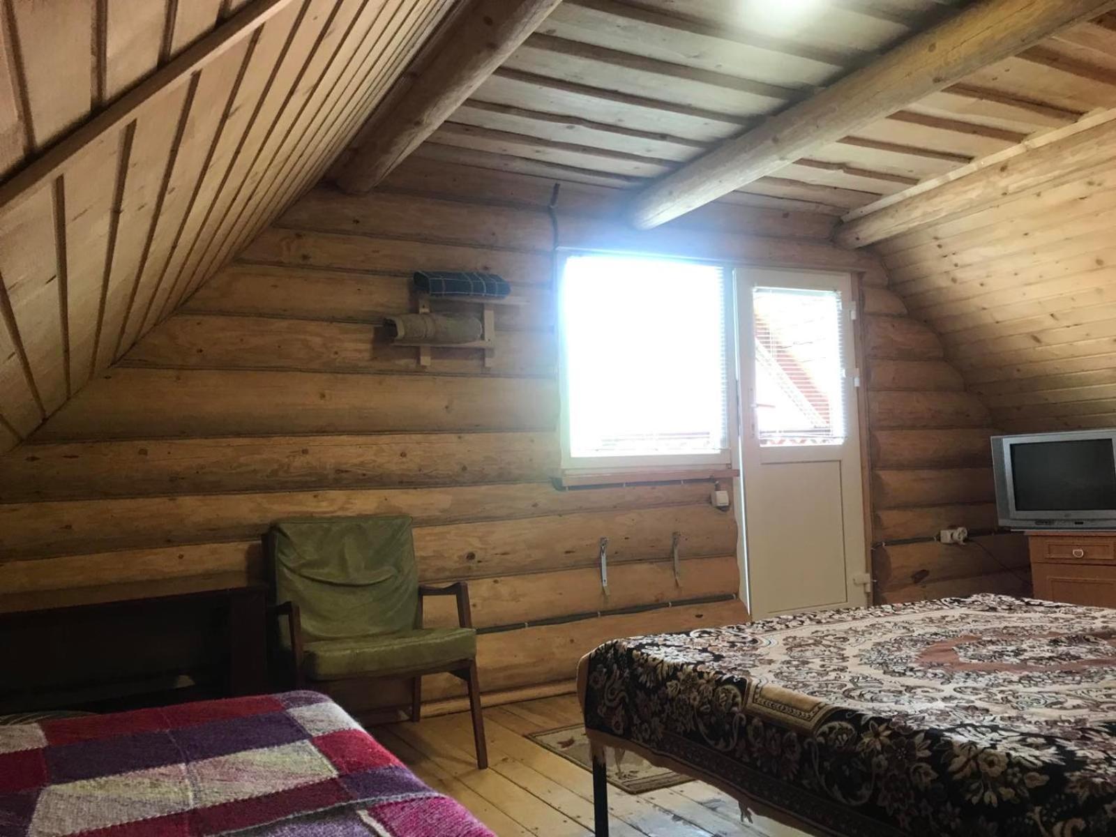 Hotel У Олега à Verkhne-Studenyy Extérieur photo