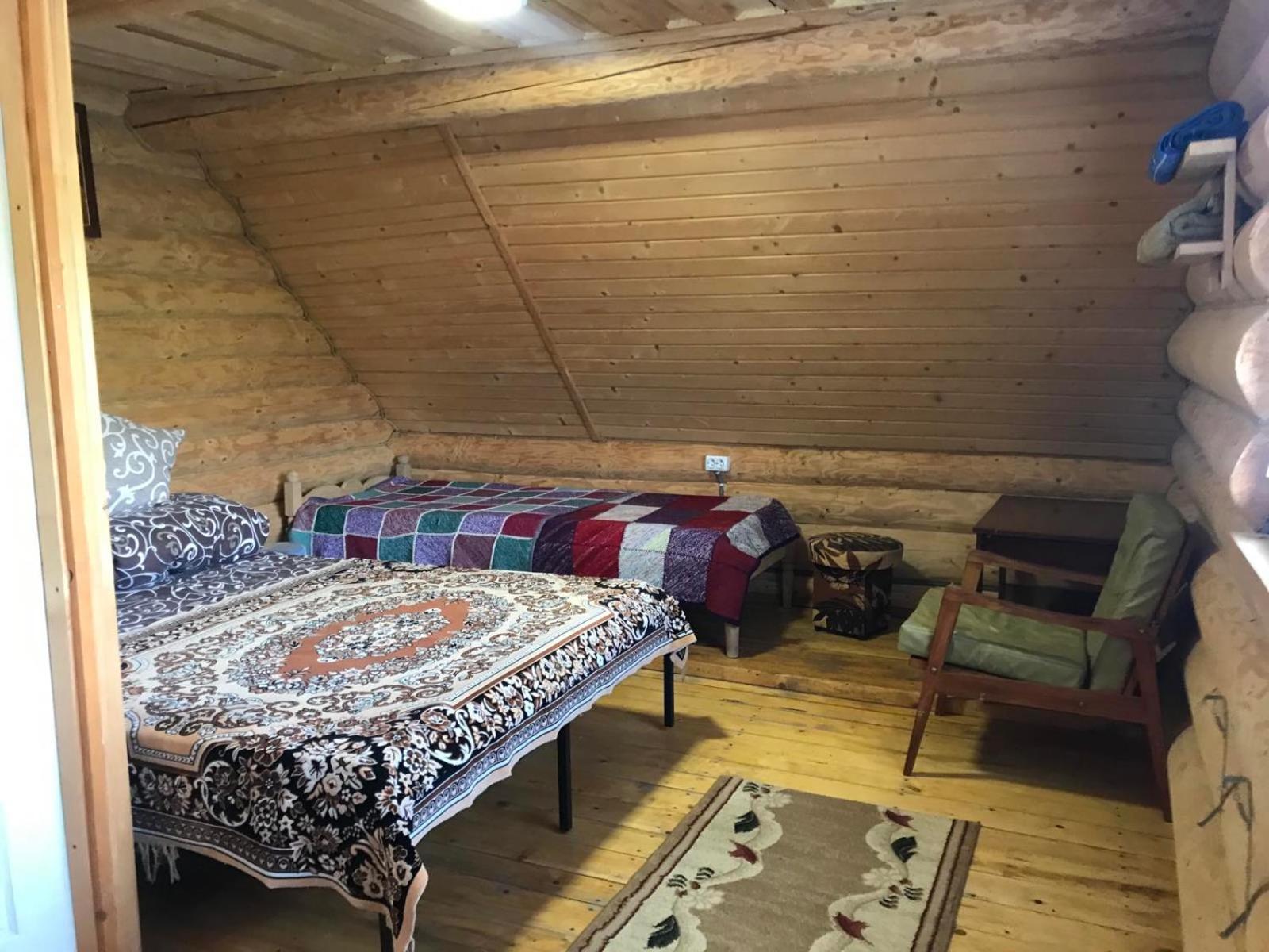 Hotel У Олега à Verkhne-Studenyy Extérieur photo
