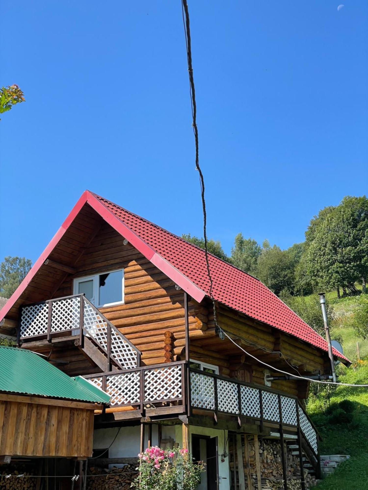 Hotel У Олега à Verkhne-Studenyy Extérieur photo