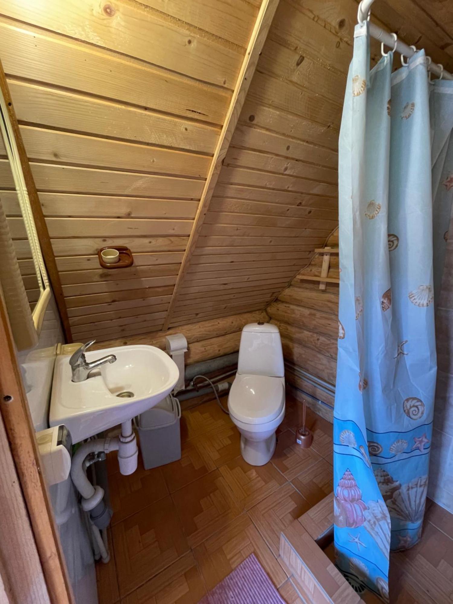 Hotel У Олега à Verkhne-Studenyy Extérieur photo