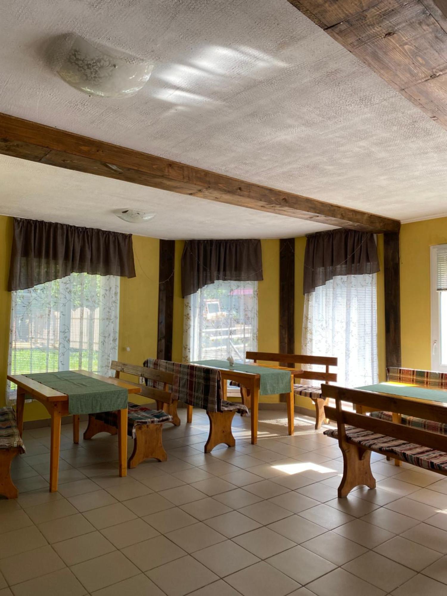 Hotel У Олега à Verkhne-Studenyy Extérieur photo