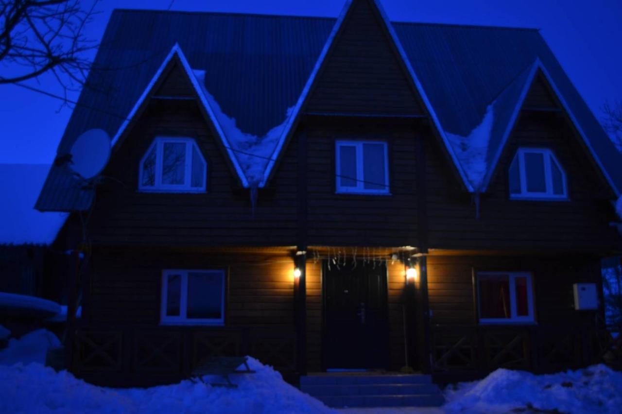 Hotel У Олега à Verkhne-Studenyy Extérieur photo